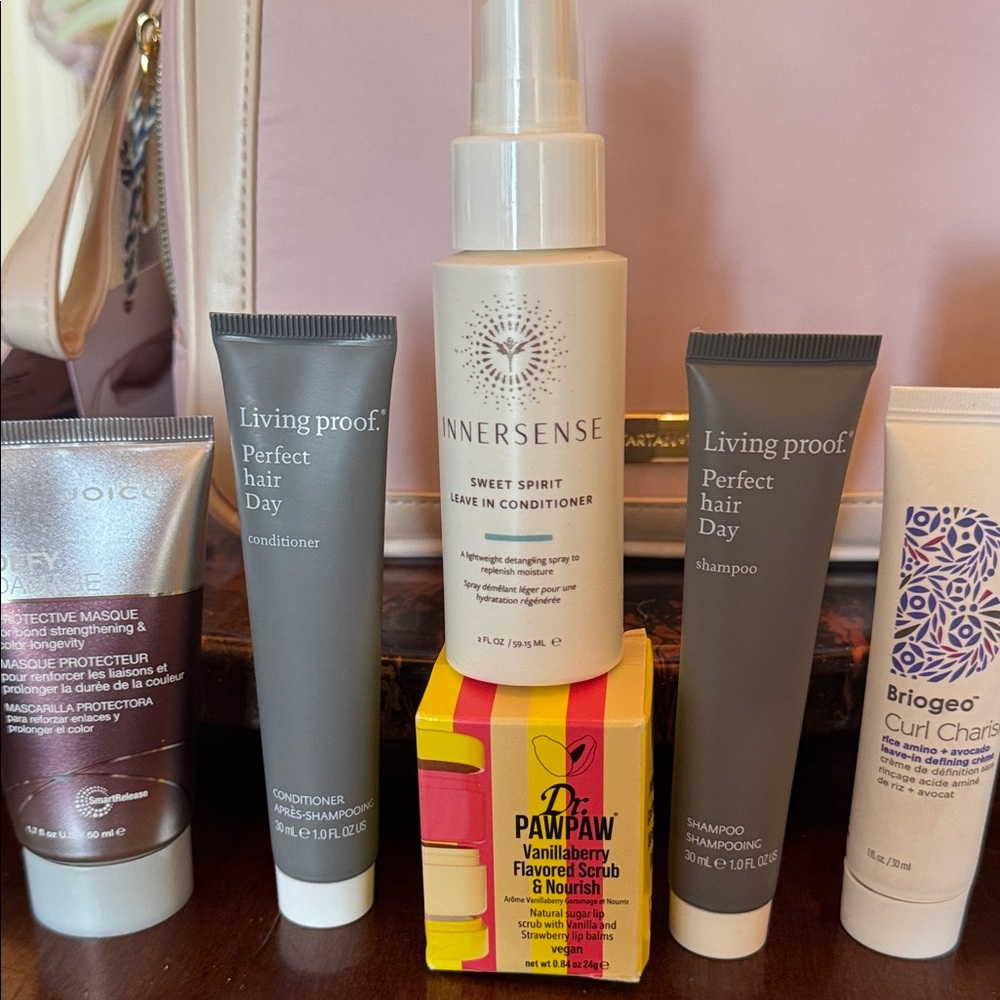 Cosmetic Bag & 9 Travel Products - Picture 3 of 7